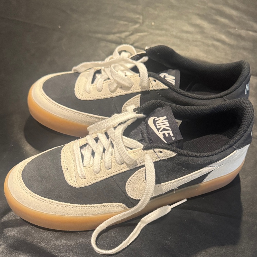 Nike Women's Low-Top Sneakers in Black, White & Gum - Picture 2 of 5
